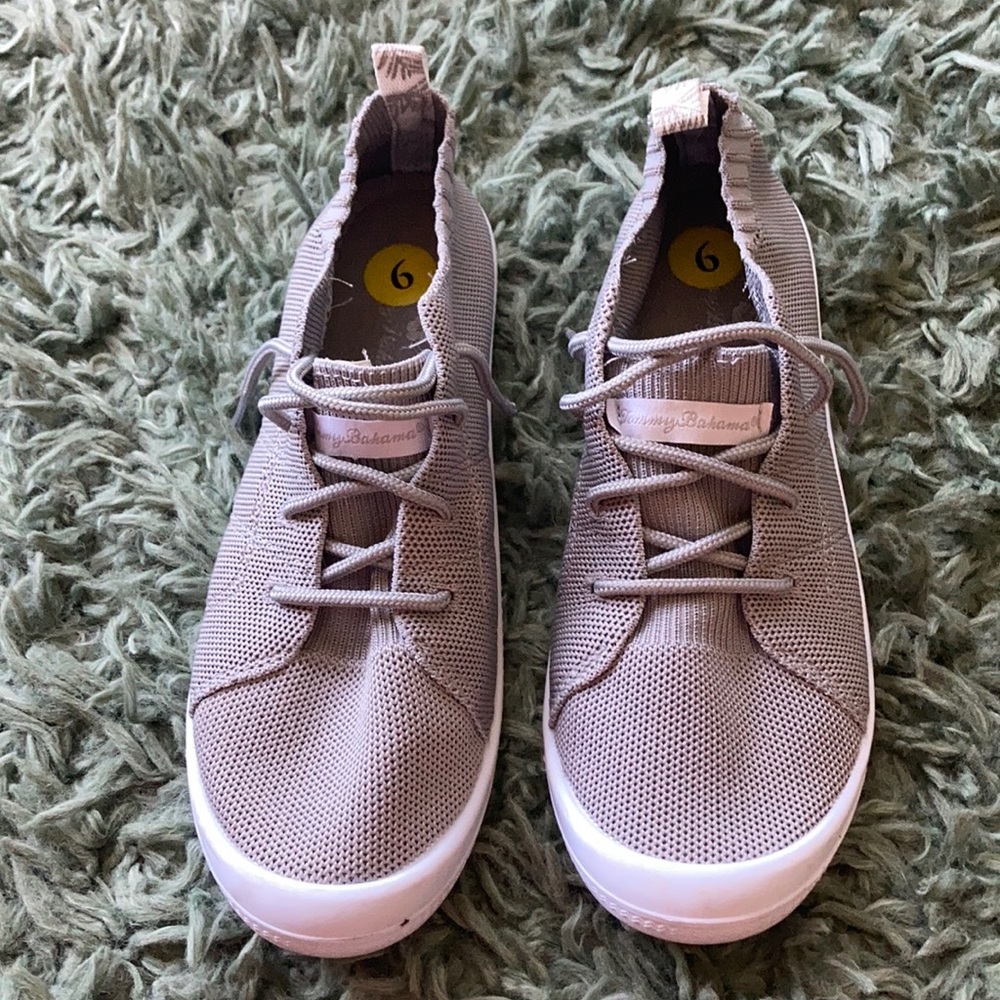 Tommy Bahama sneakers women’s 9 gray